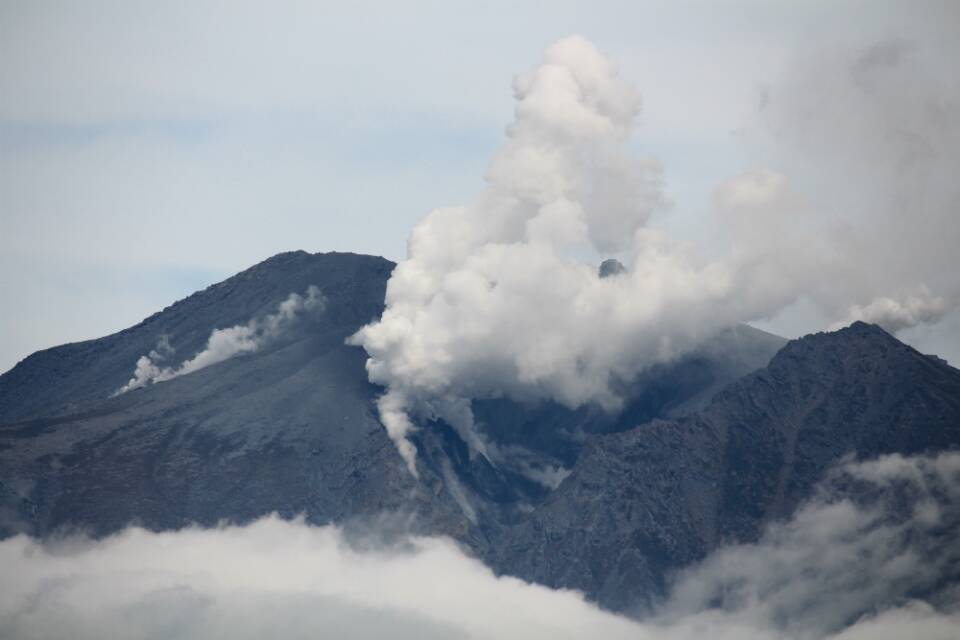 Mount-Ontake-eruption